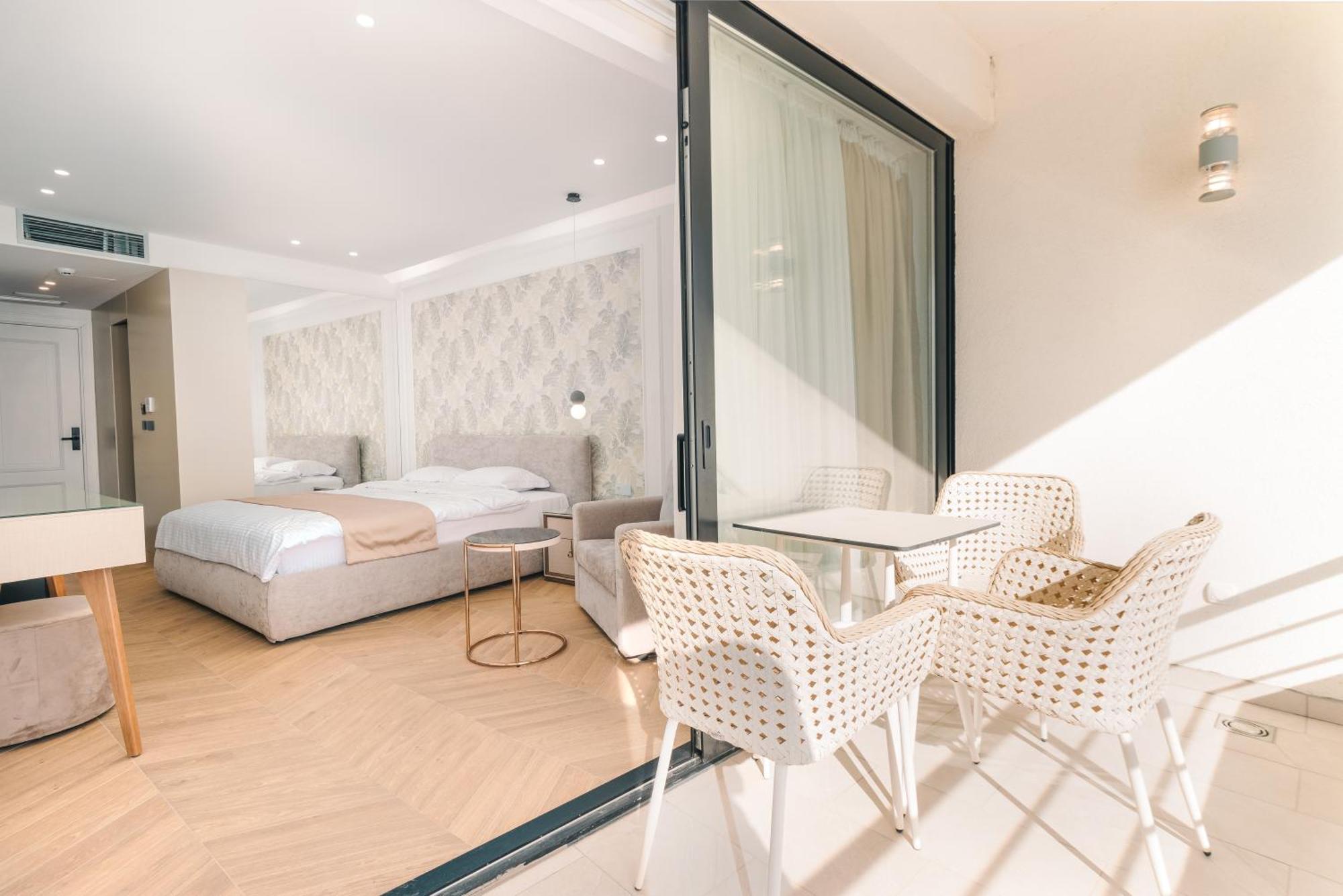 Miramar Hotell Ulcinj Exteriör bild